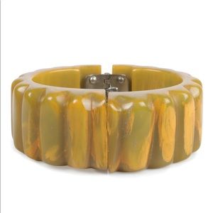 Vintage green and yellow marbled Bakelite (tested) clamper bracelet RARE